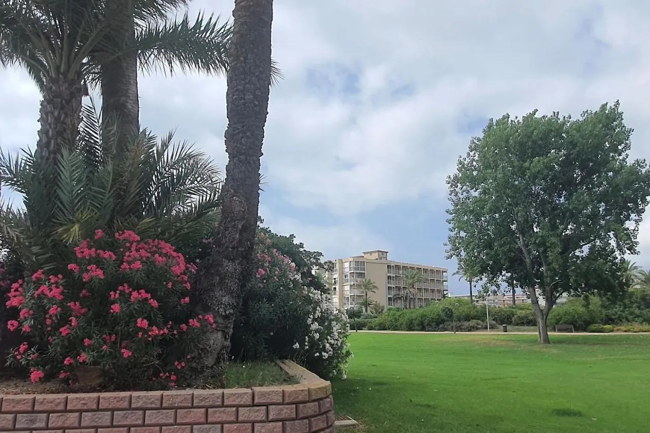 Apartamento Con Vistas Al Mar La Pineda Spain